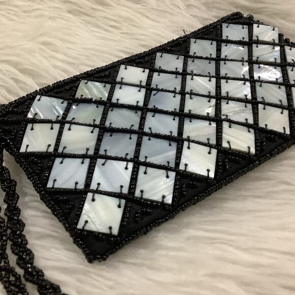 Mod by Design Mother of Pearl Checker Wristlet - Picture 7 of 8